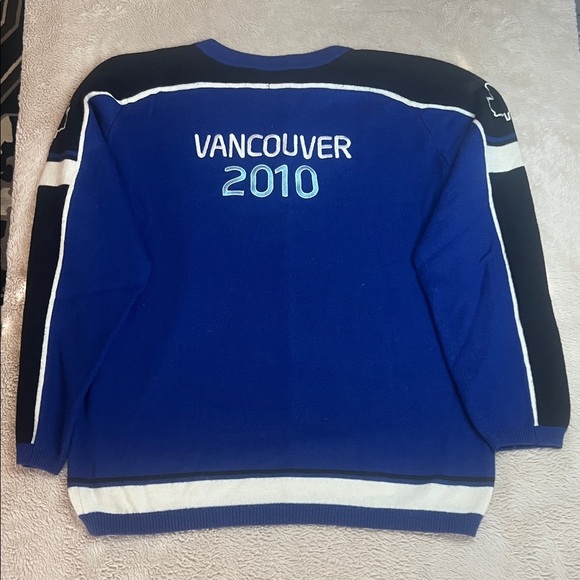Vancouver 2010 Paralympic Games Blue Knit Retro Sweater sz L EUC Unisex style - Picture 9 of 11
